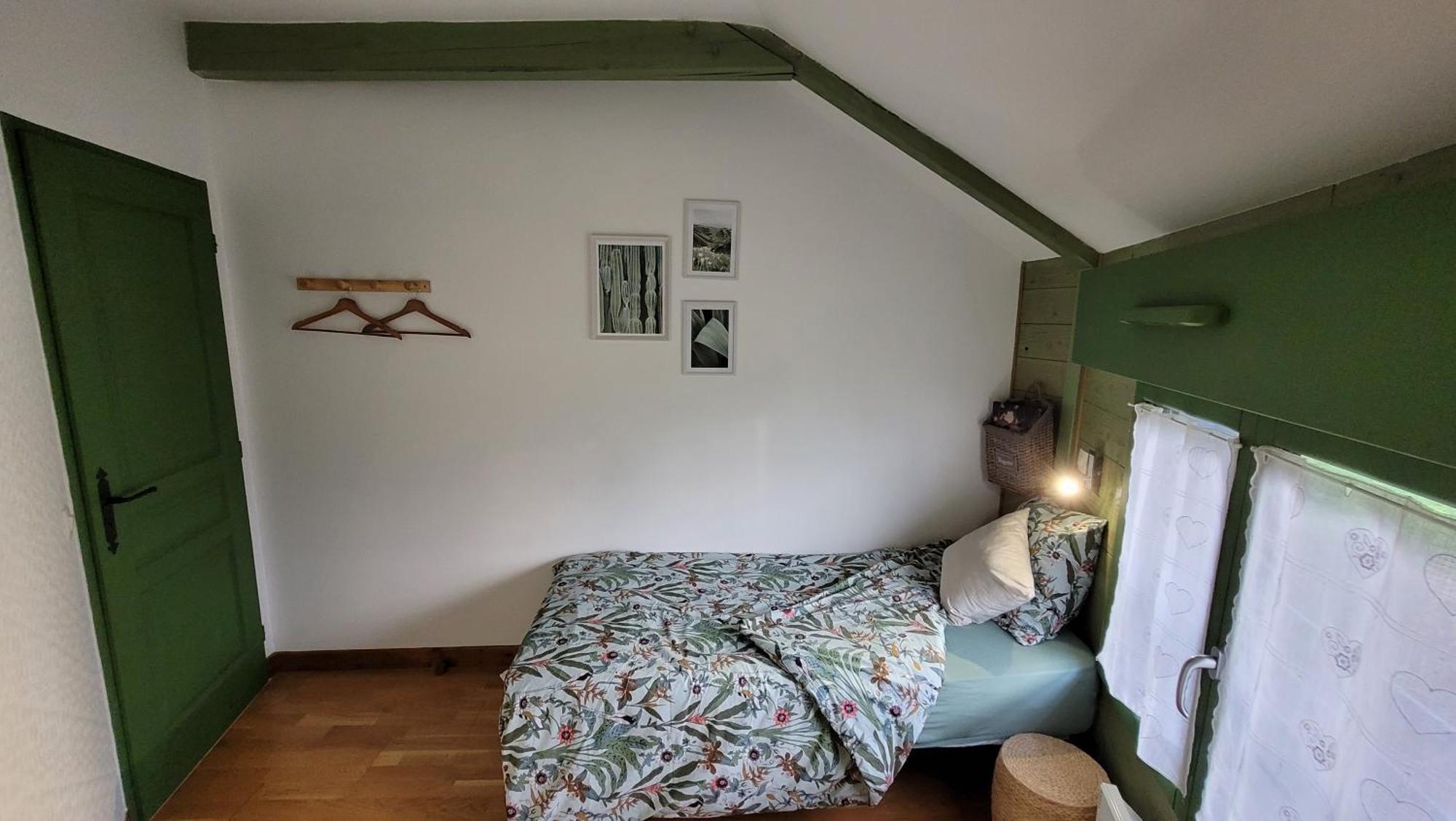 La Maison Ronde Et Ses 2 Cahutes Monthoiron Екстериор снимка